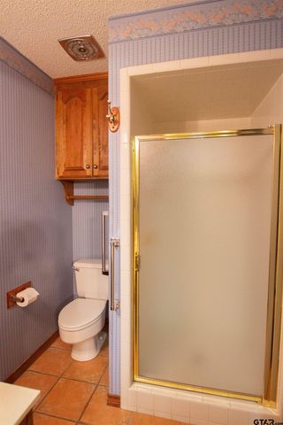 5900 Stoneleigh Dr, Tyler, TX 75703