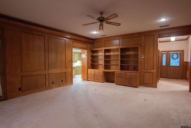 5900 Stoneleigh Dr, Tyler, TX 75703