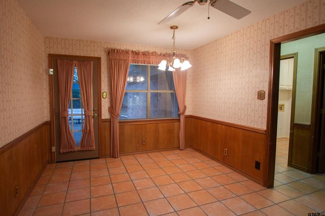 5900 Stoneleigh Dr, Tyler, TX 75703