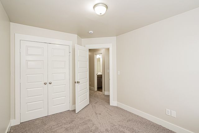 1035 Saddlestone Dr, Hermitage, TN 37076