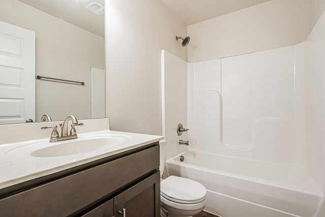 1035 Saddlestone Dr, Hermitage, TN 37076