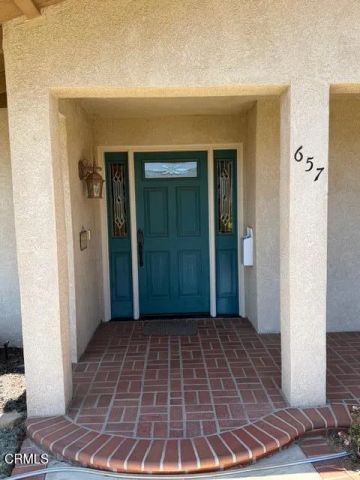 657 Dana Drive, Santa Paula, CA 93060
