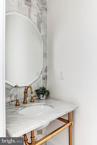76 SEATON PL NW, Washington, DC 20001