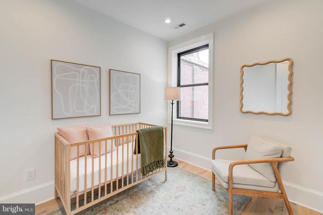 76 SEATON PL NW, Washington, DC 20001