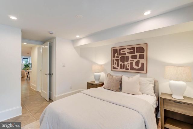 76 SEATON PL NW, Washington, DC 20001