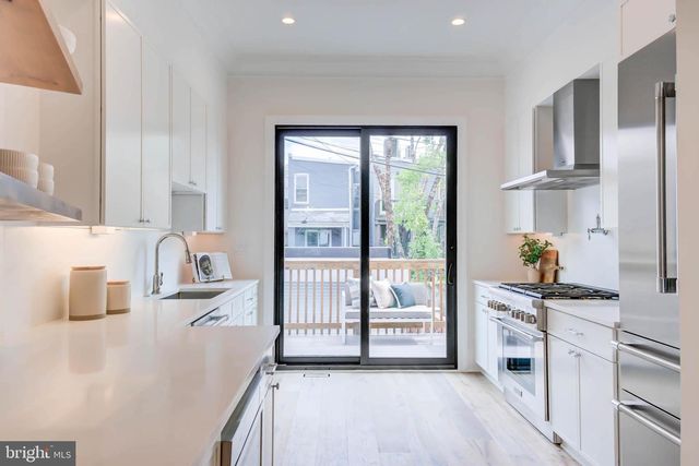 76 SEATON PL NW, Washington, DC 20001