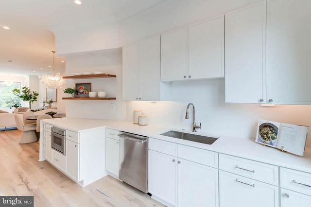 76 SEATON PL NW, Washington, DC 20001