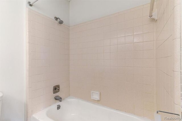 1680 Cliffs Landing 302E, Ypsilanti, MI 48198