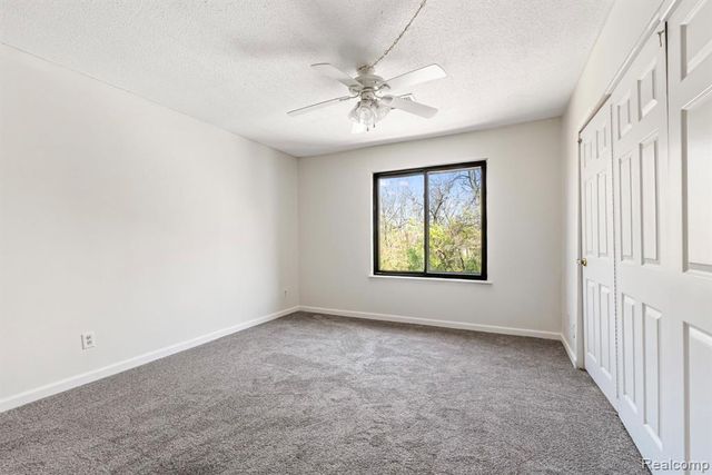 1680 Cliffs Landing 302E, Ypsilanti, MI 48198