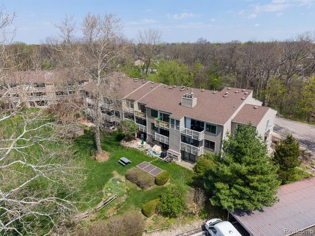 1680 Cliffs Landing 302E, Ypsilanti, MI 48198