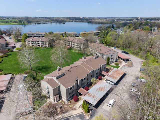 1680 Cliffs Landing 302E, Ypsilanti, MI 48198