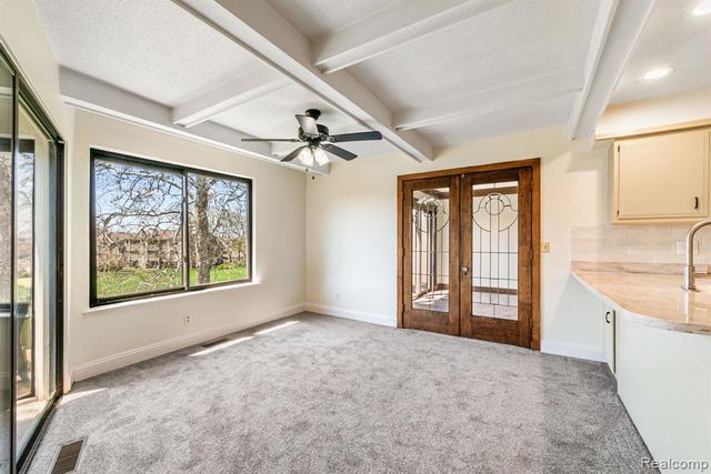 1680 Cliffs Landing 302E, Ypsilanti, MI 48198