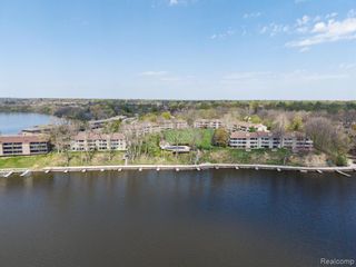 1680 Cliffs Landing 302E, Ypsilanti, MI 48198