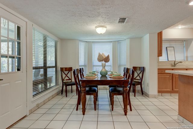 9031 Wellesley Manor, San Antonio, TX 78240