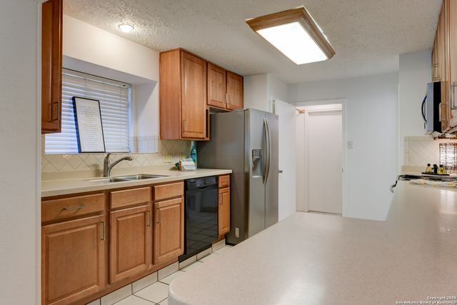 9031 Wellesley Manor, San Antonio, TX 78240