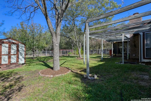 9031 Wellesley Manor, San Antonio, TX 78240