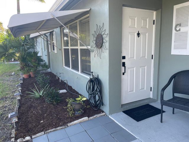 922 South Drive, Delray Beach, FL 33445