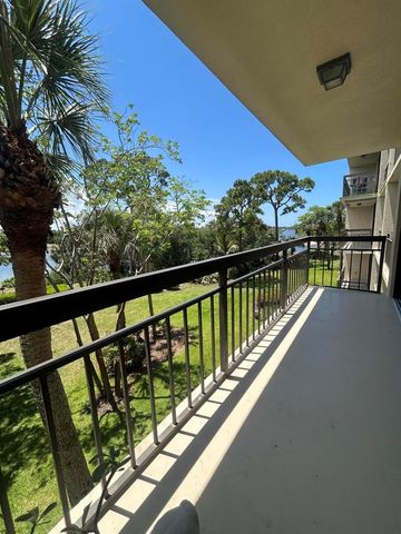 1901 Marina Isle Way 302, Jupiter, FL 33477