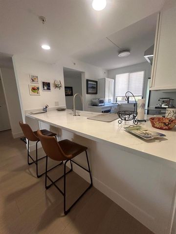 1901 Marina Isle Way 302, Jupiter, FL 33477