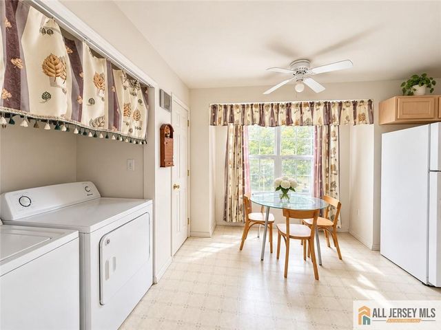 23 Giera Court, Parlin, NJ 08859