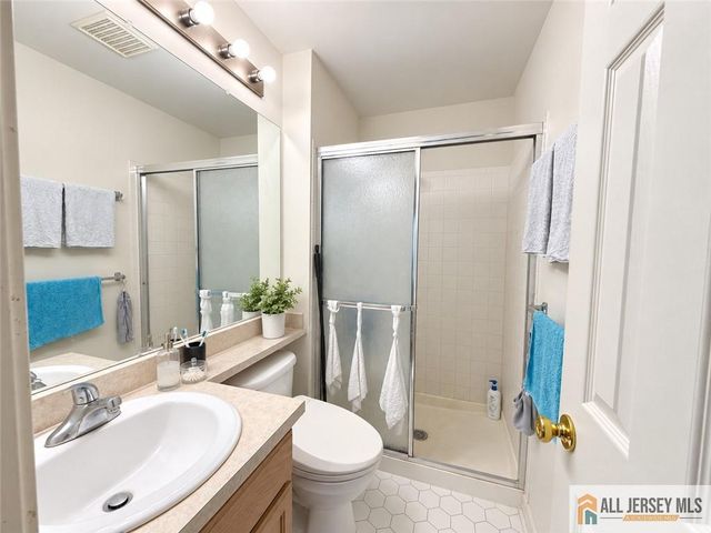 23 Giera Court, Parlin, NJ 08859