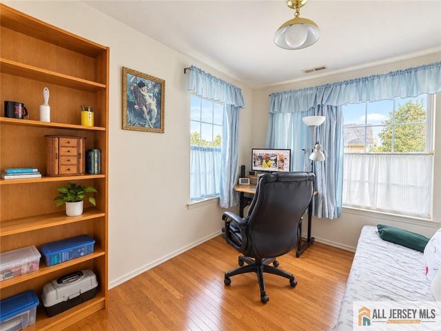 23 Giera Court, Parlin, NJ 08859