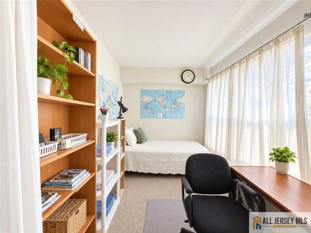 23 Giera Court, Parlin, NJ 08859