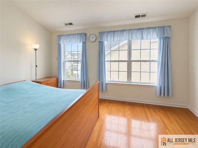 23 Giera Court, Parlin, NJ 08859
