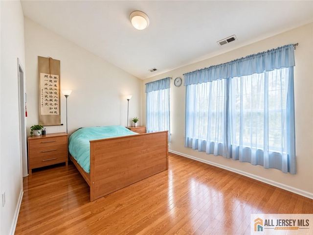 23 Giera Court, Parlin, NJ 08859