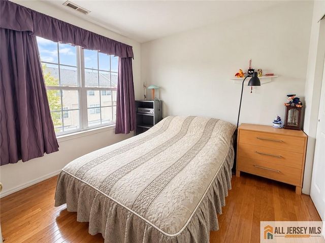 23 Giera Court, Parlin, NJ 08859