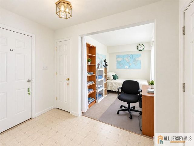 23 Giera Court, Parlin, NJ 08859