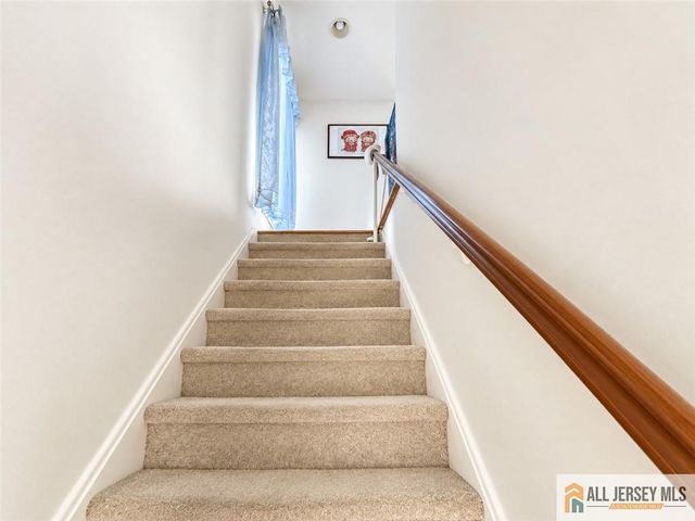 23 Giera Court, Parlin, NJ 08859