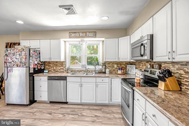 844 RIDGE RD S, Martinsburg, WV 25403