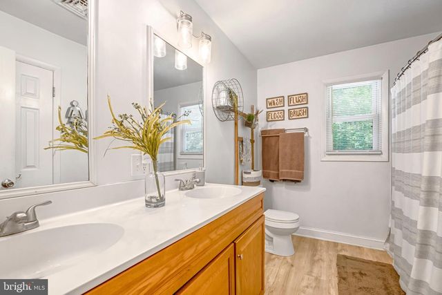 844 RIDGE RD S, Martinsburg, WV 25403
