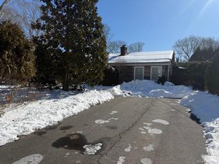 40 Roman Road, Southampton, NY 11968
