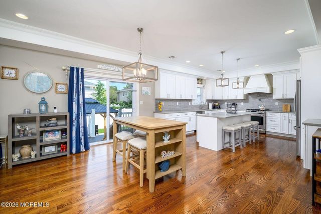 24 Woodhaven Road, Toms River, NJ 08753