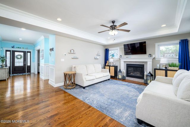 24 Woodhaven Road, Toms River, NJ 08753