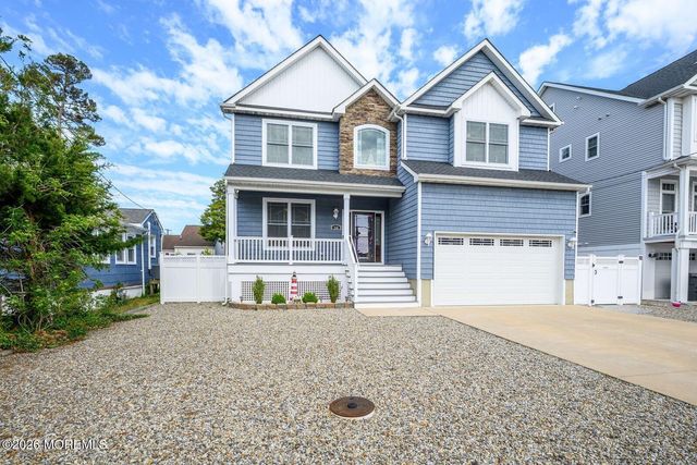 24 Woodhaven Road, Toms River, NJ 08753