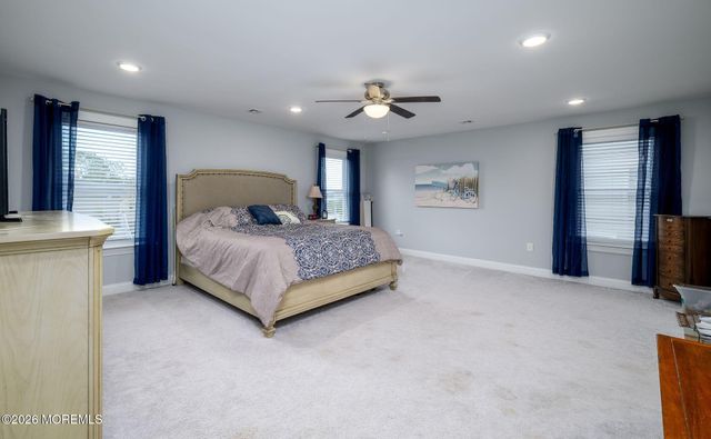 24 Woodhaven Road, Toms River, NJ 08753