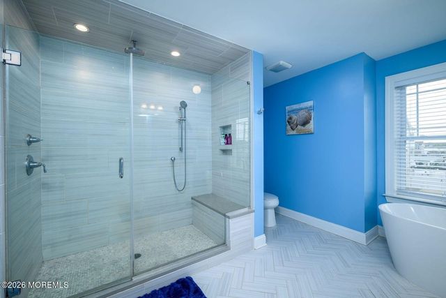 24 Woodhaven Road, Toms River, NJ 08753