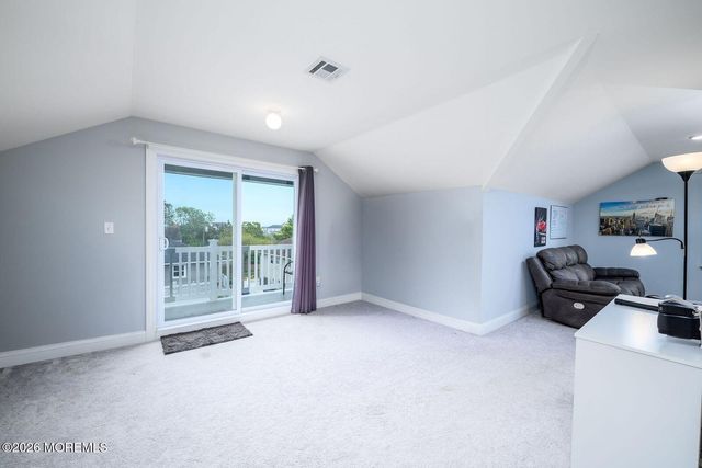 24 Woodhaven Road, Toms River, NJ 08753