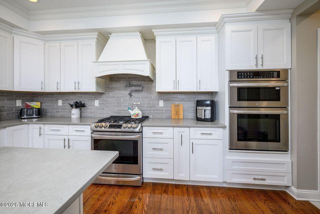 24 Woodhaven Road, Toms River, NJ 08753