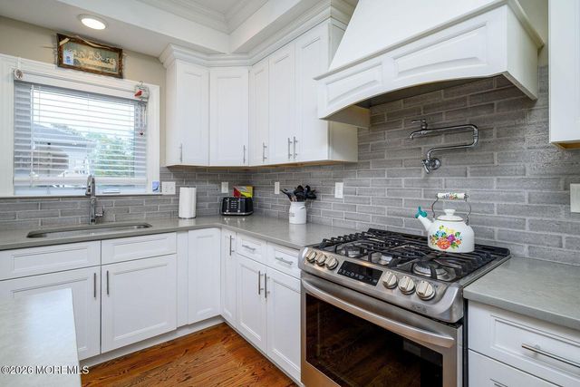 24 Woodhaven Road, Toms River, NJ 08753
