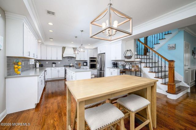 24 Woodhaven Road, Toms River, NJ 08753