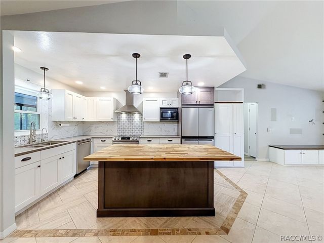 680 E Connecticut Lane, Hernando, FL 34442