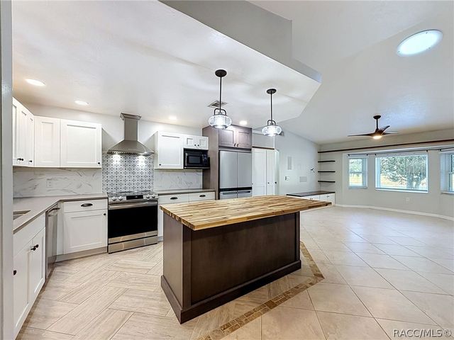 680 E Connecticut Lane, Hernando, FL 34442