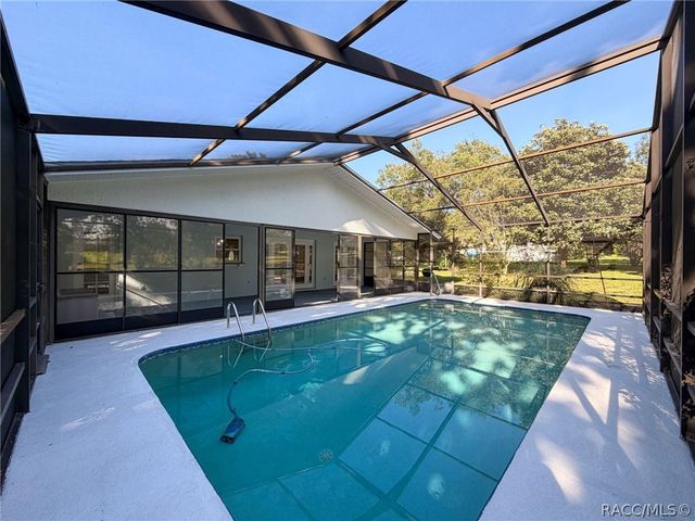 680 E Connecticut Lane, Hernando, FL 34442
