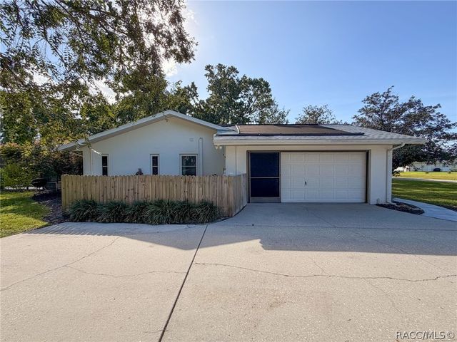 680 E Connecticut Lane, Hernando, FL 34442