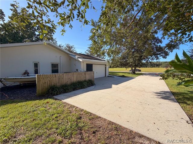 680 E Connecticut Lane, Hernando, FL 34442