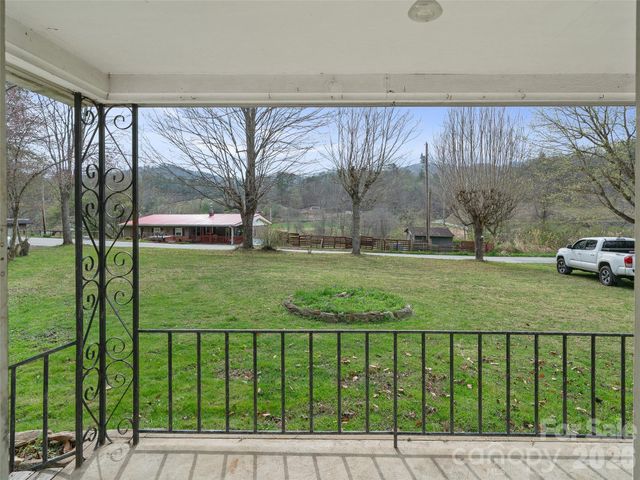 2432 Grapevine Road, Marshall, NC 28753